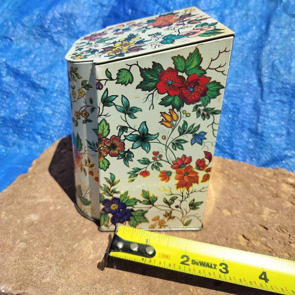vintage English tin biscuit box